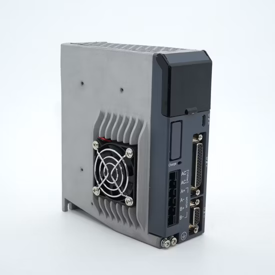  China Mini CNC-Drehmaschine 3000 U/min 110 mm 2n.  M 2,5 A 600 W 220 V AC-Servomotor mit Treiber für Spritzgießmaschine